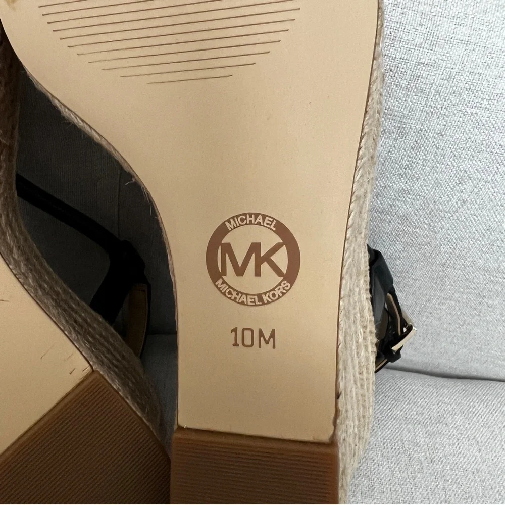 Michael Kors NIB Annie Wedge size 10